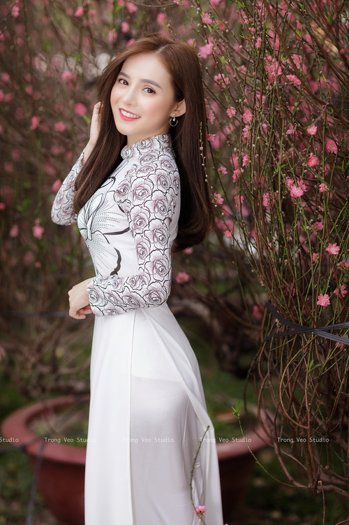世界举重锦标赛中国女队包揽三金，世界举重锦标赛中国女队包揽三金是真的吗