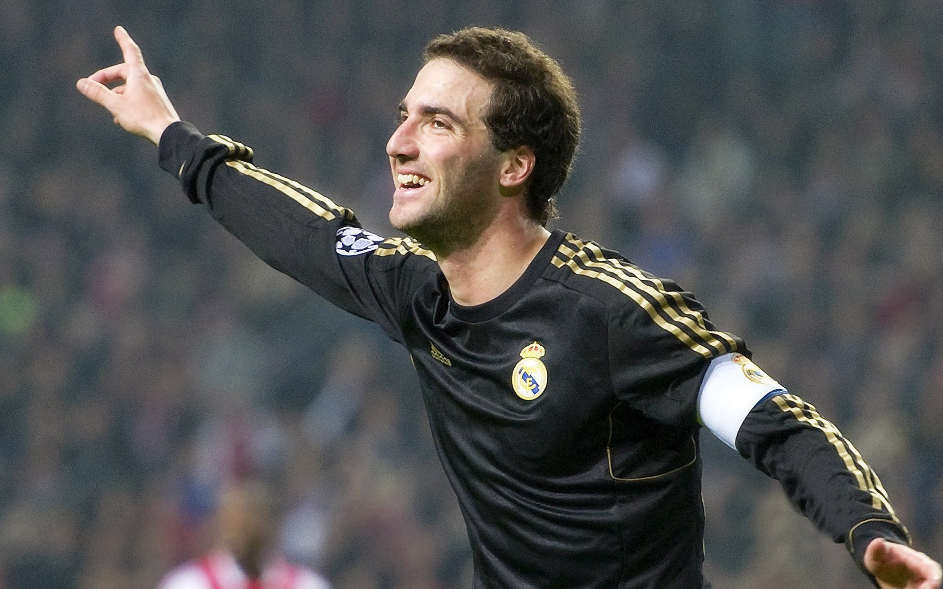 九游体育平台官网-大型足球赛事线上直播粉丝数持续攀升，行业繁荣，足球直播知乎